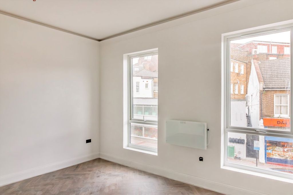 Property photo 1 of 4