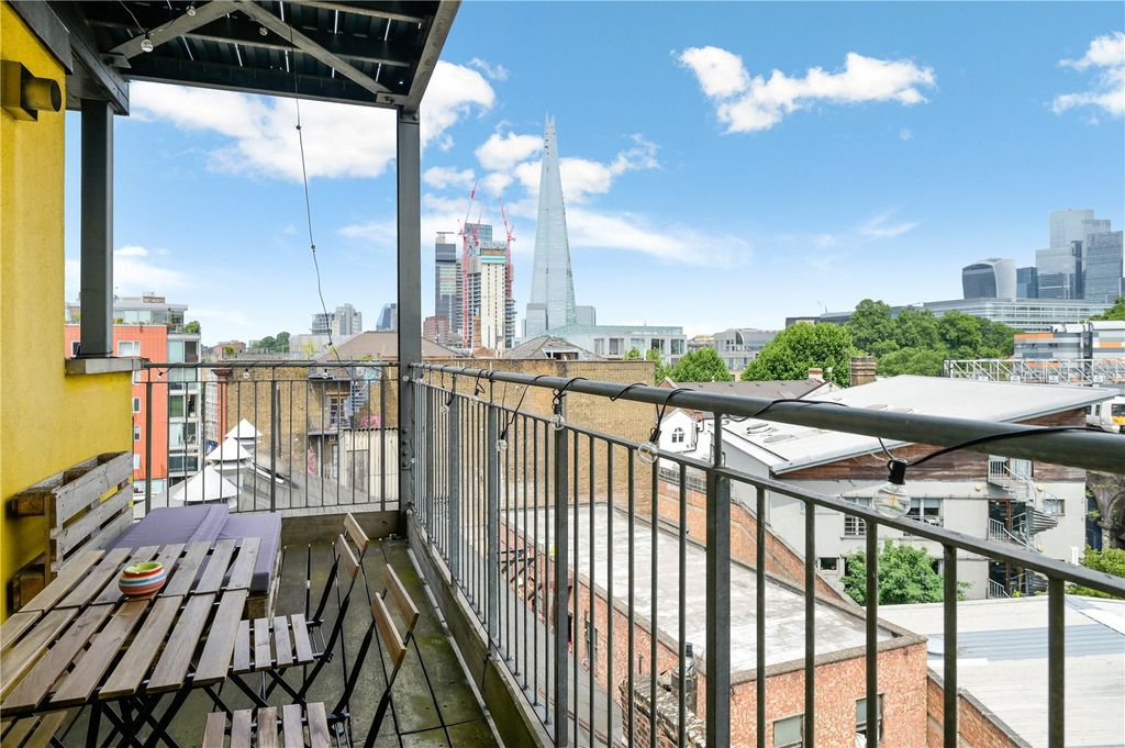 Property photo 2 of 12 Balcony