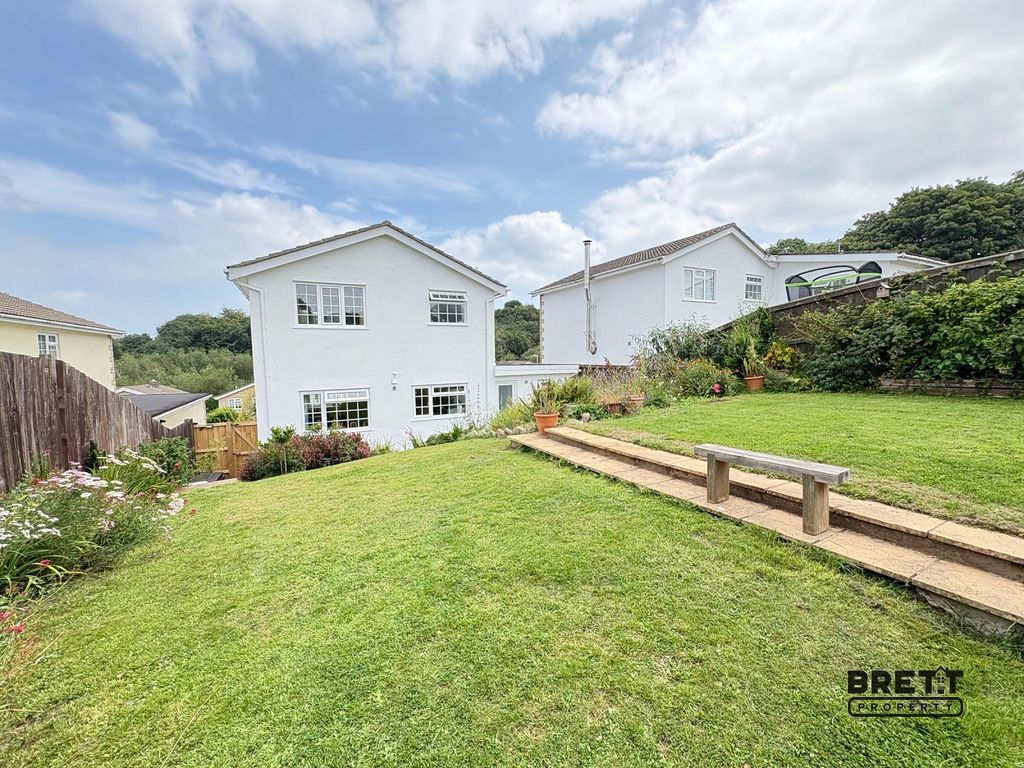 Property photo 1 of 12 Main Image