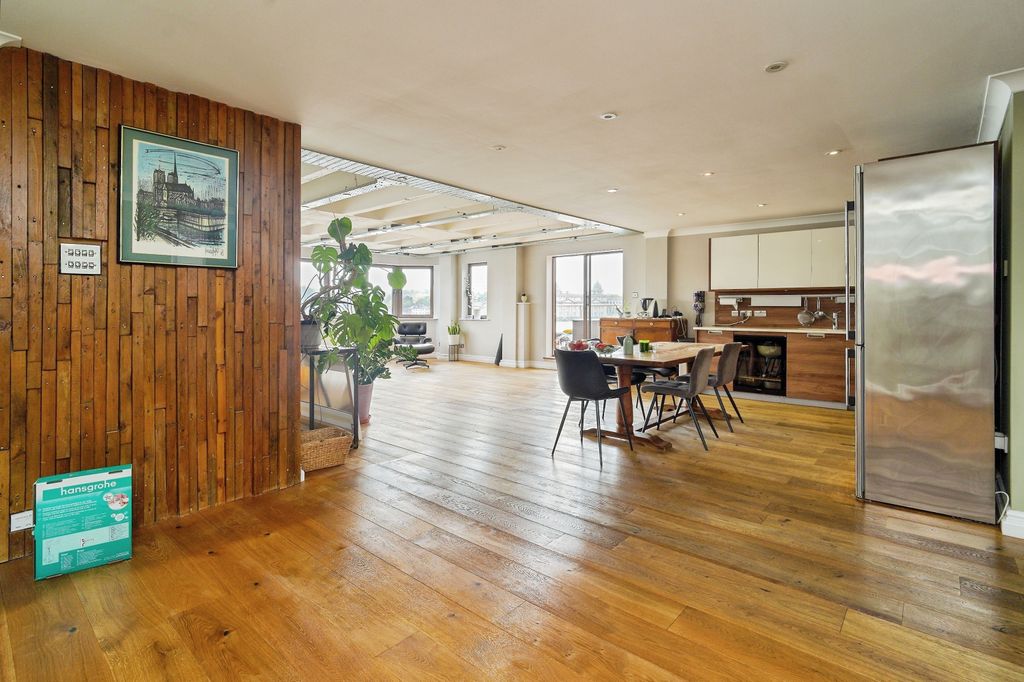 Property photo 2 of 17 Open Plan Living