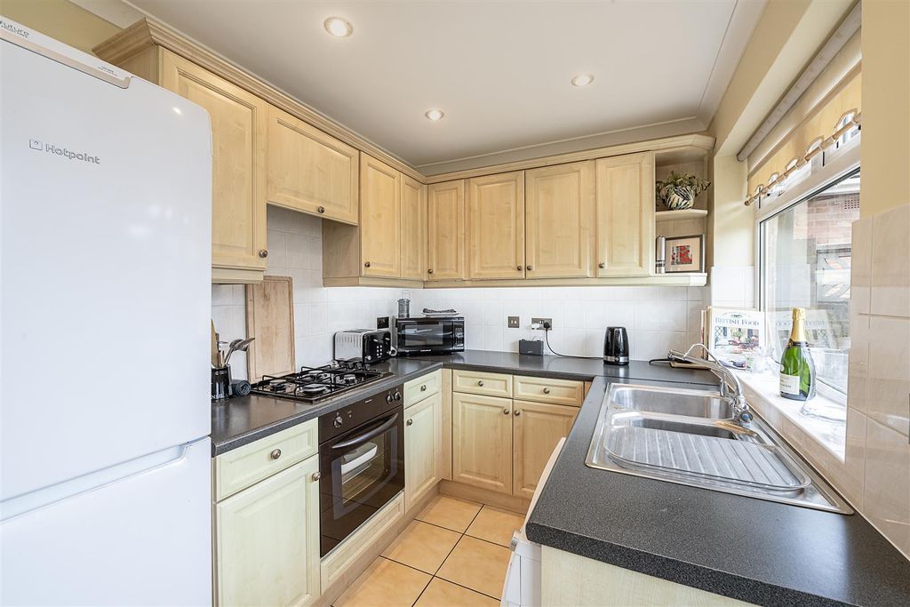 Property photo 3 of 14 4-Ringway-08.Jpg
