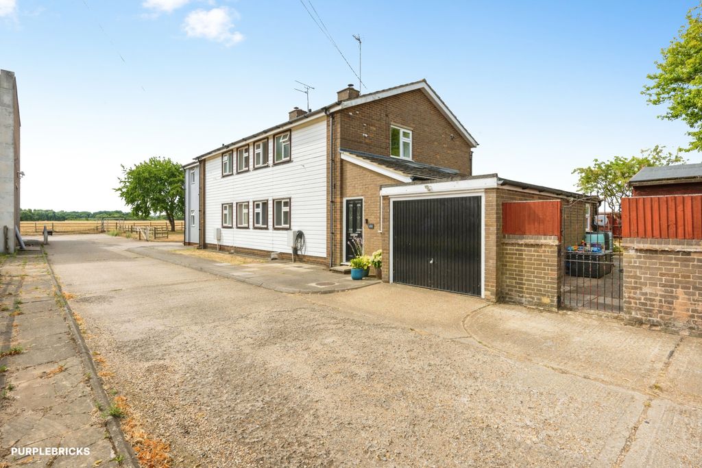 Property photo 2 of 34
