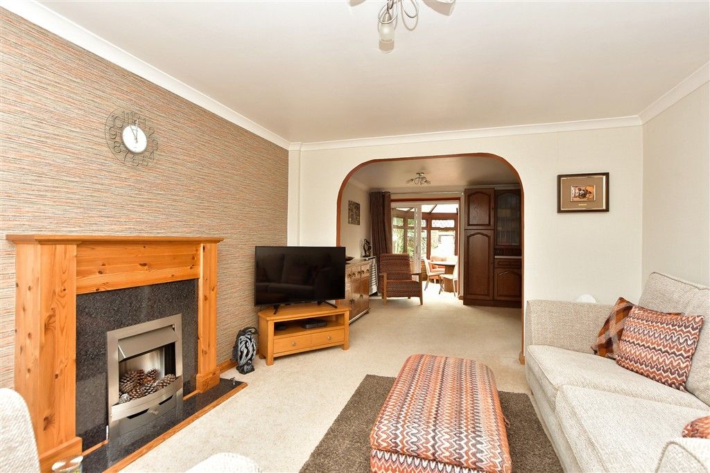 Property photo 1 of 14 Lounge