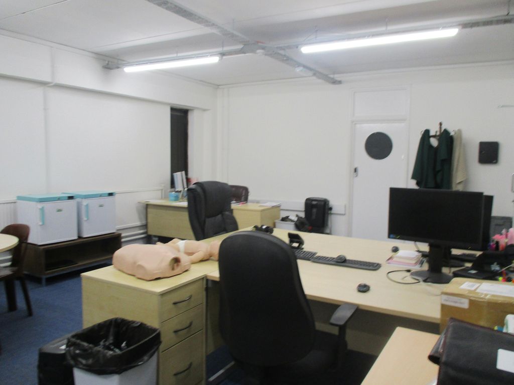 Property photo 2 of 7 Img_1222.Jpg