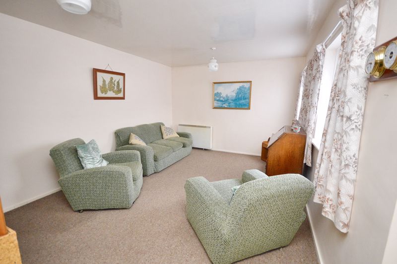 Property photo 2 of 6 Lounge