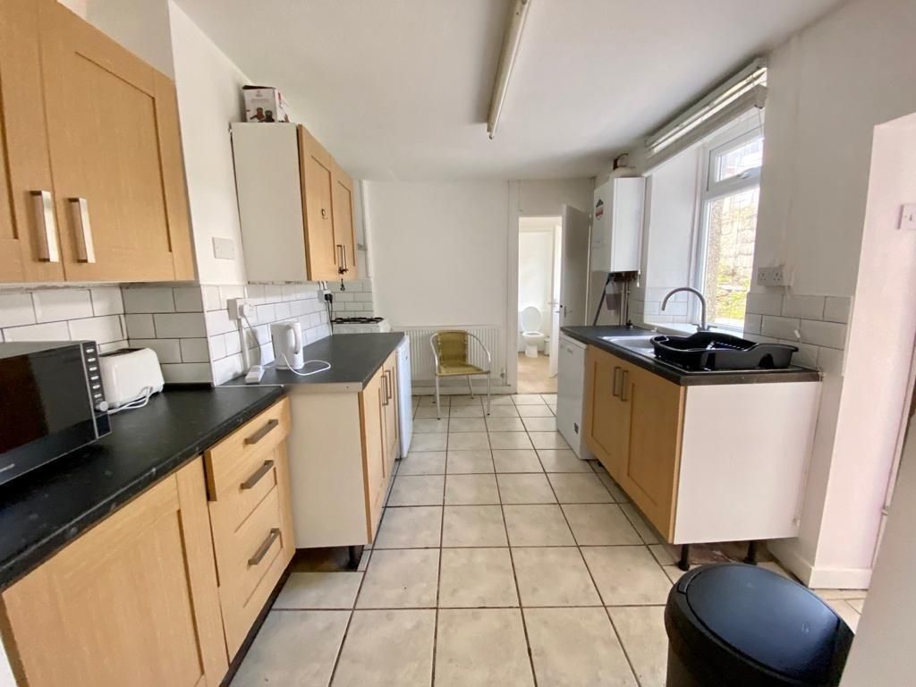 Property photo 1 of 4 Bright And Spacious Kitchen With Modern Tiling...