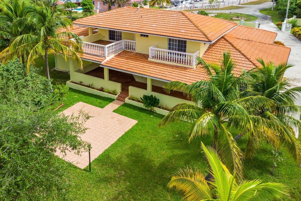 Property photo 3 of 9