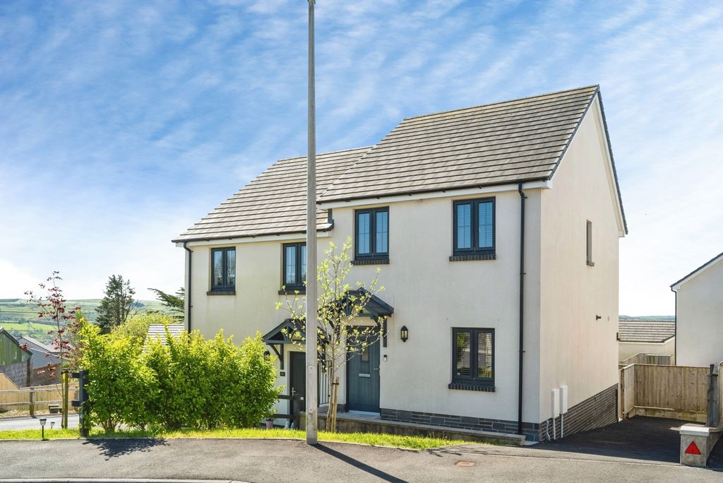 Property photo 1 of 20 Pbox-Img.Jpg