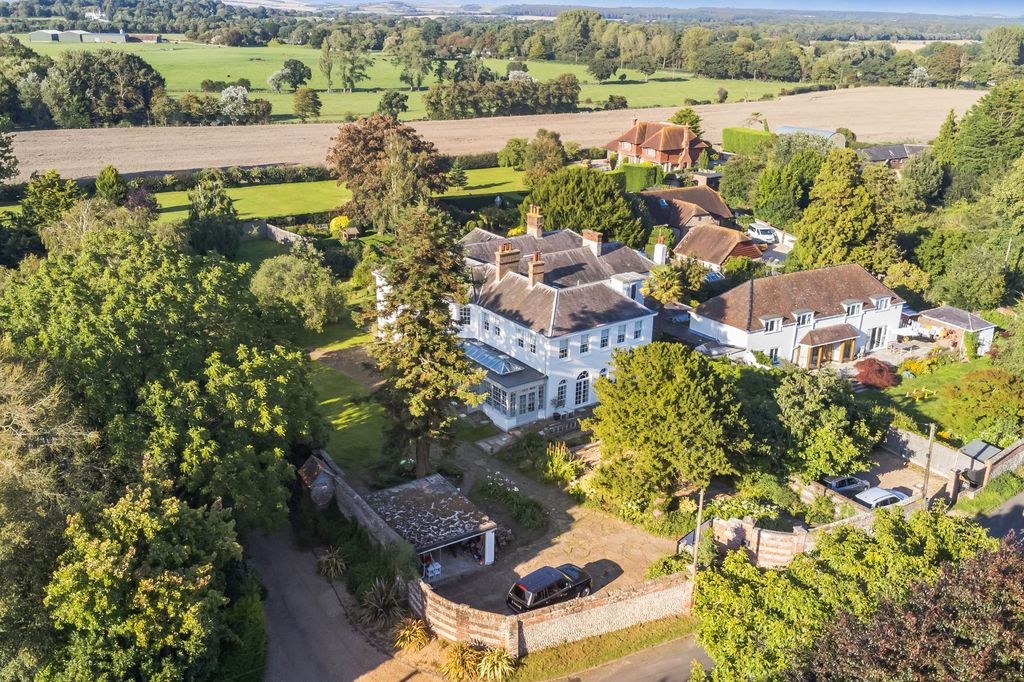 Property photo 1 of 29