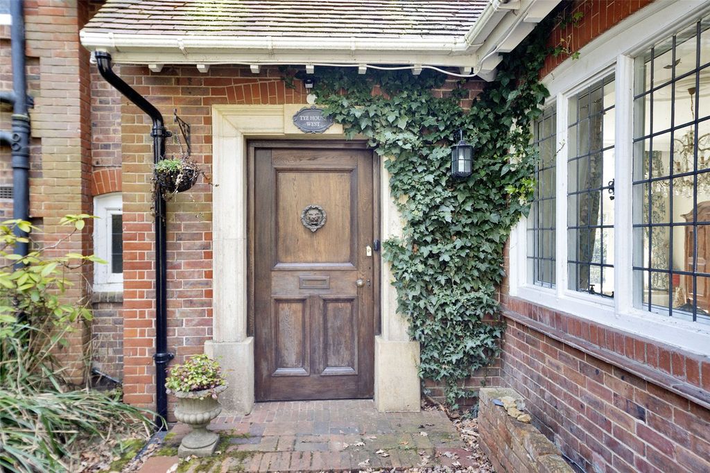 Property photo 3 of 20 Tye House West