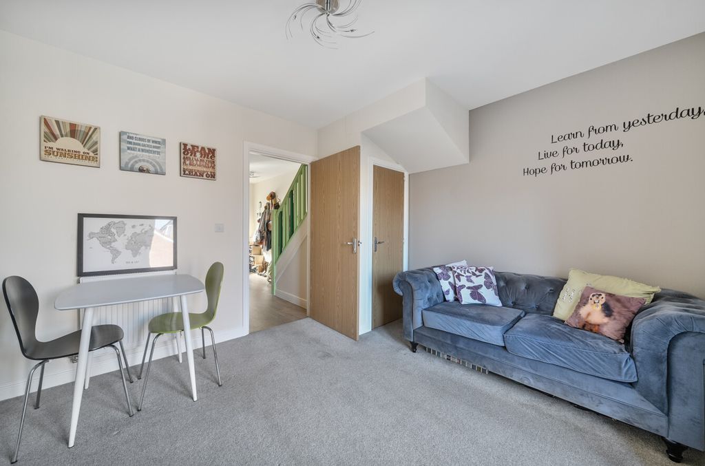 Property photo 3 of 19