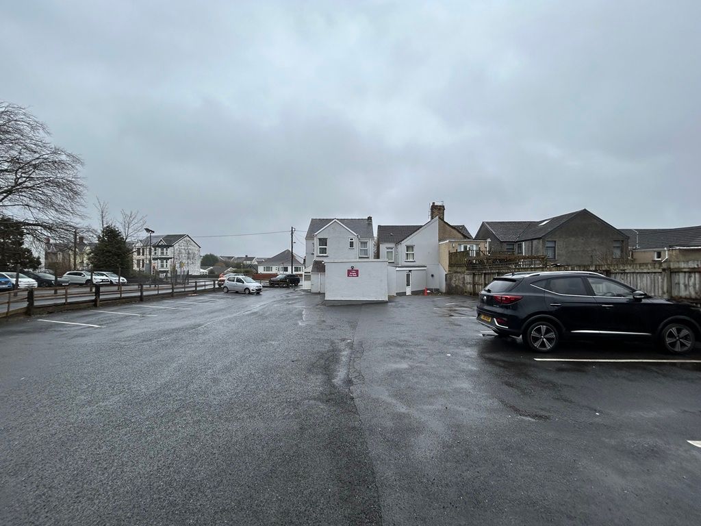 Property photo 2 of 3