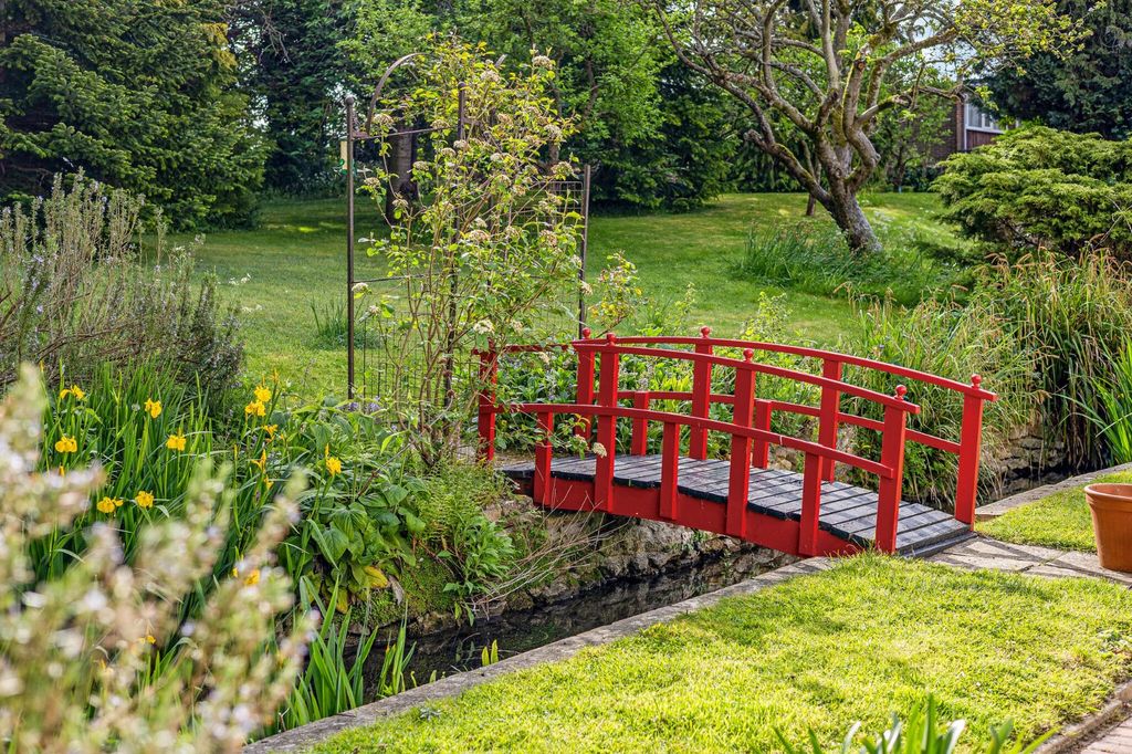 Property photo 2 of 22 Picture No. 04