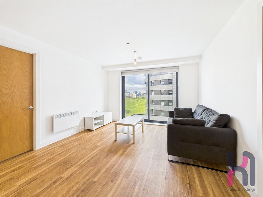 Property photo 2 of 17 Picture No. 04