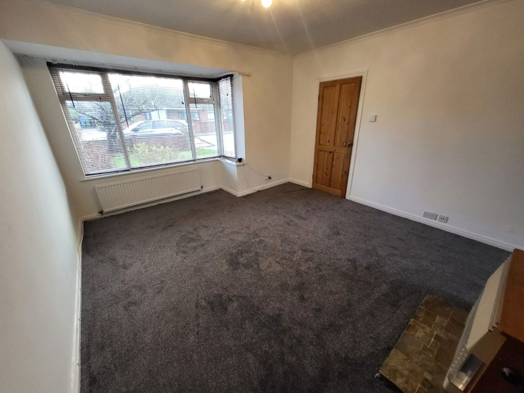 Property photo 3 of 14 4666792