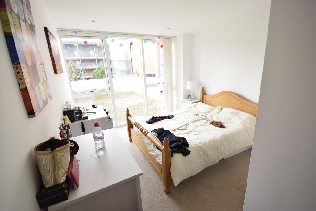 Property photo 2 of 9 Bedroom