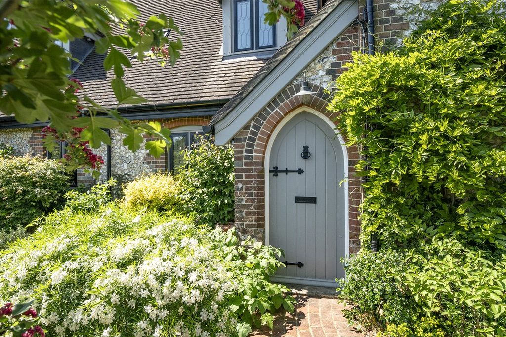 Property photo 2 of 24 Picture No. 44