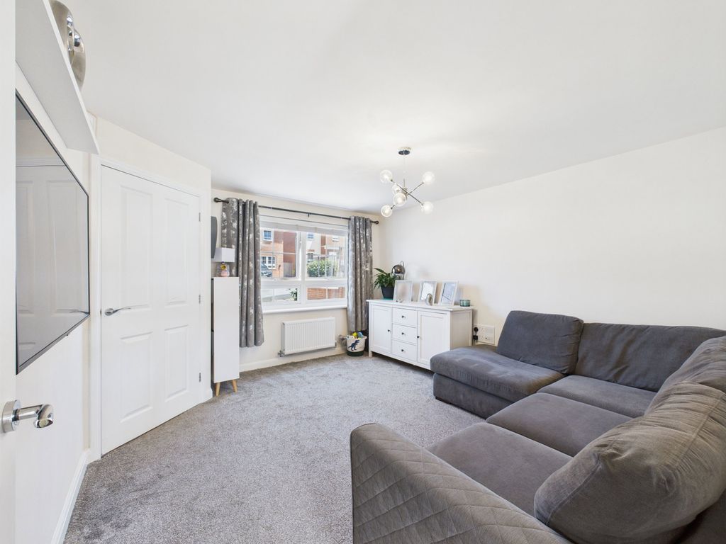 Property photo 2 of 22
