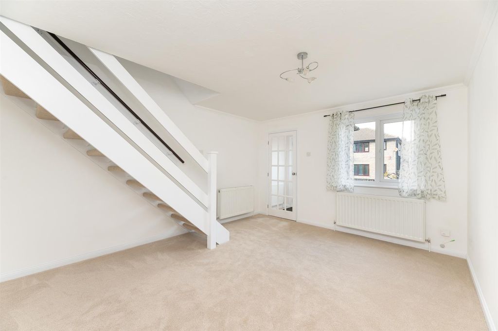 Property photo 3 of 20 Sitting Room