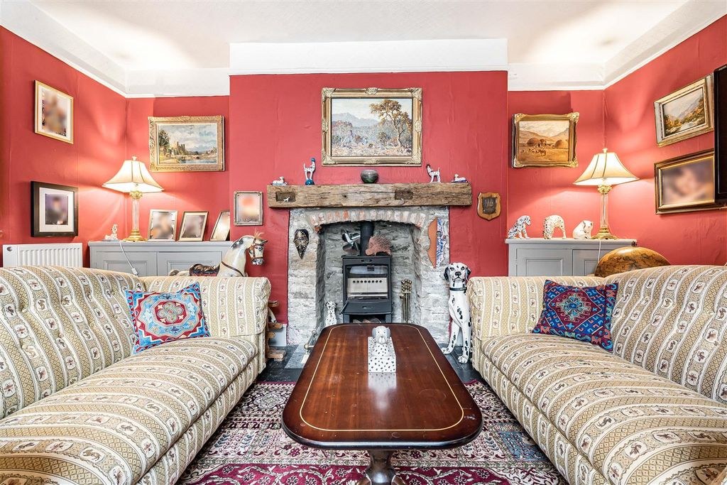 Property photo 2 of 30 Sitting Room