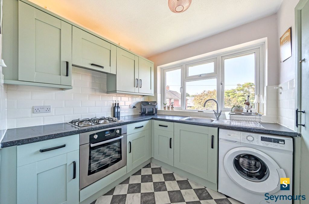 Property photo 3 of 15 Kitchen