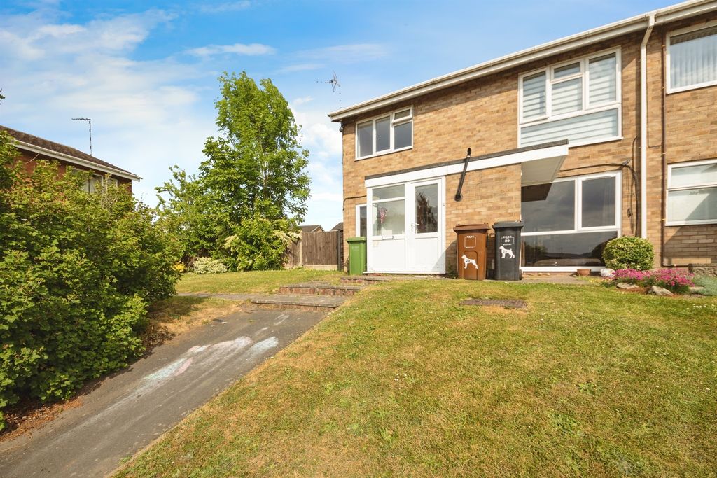 Property photo 1 of 12