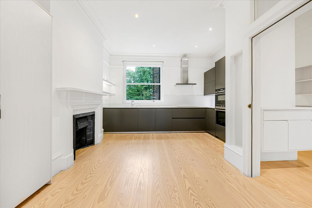 Property photo 2 of 13 Image