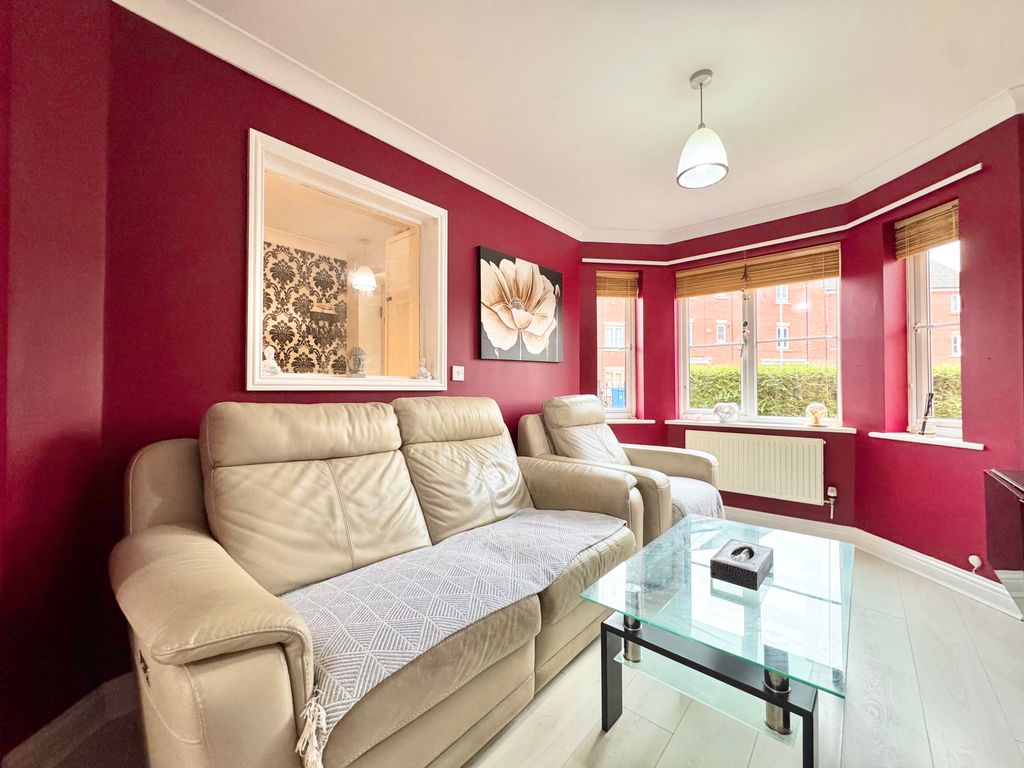 Property photo 3 of 16 Living Room