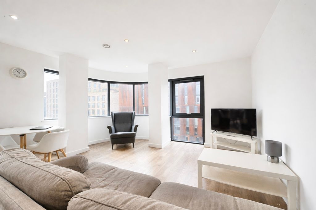 Property photo 2 of 7 Living Room