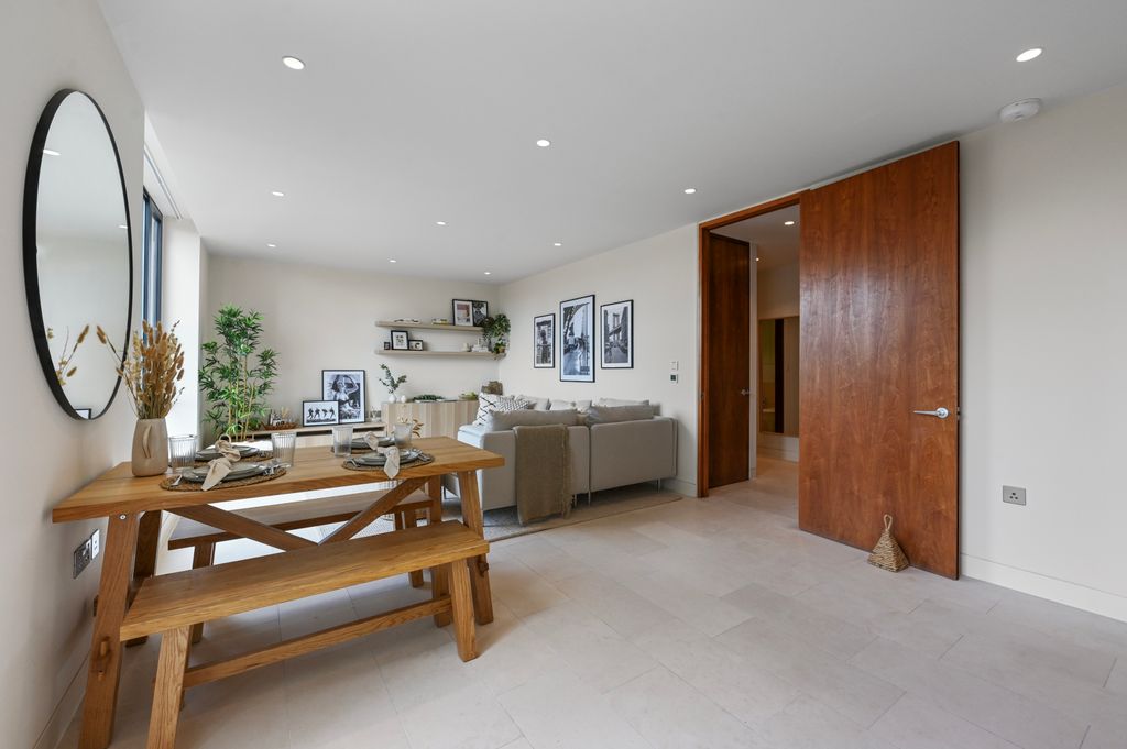Property photo 3 of 9 Picture No. 02