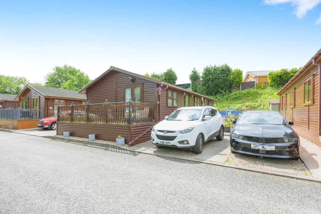 Property photo 1 of 15 Front View