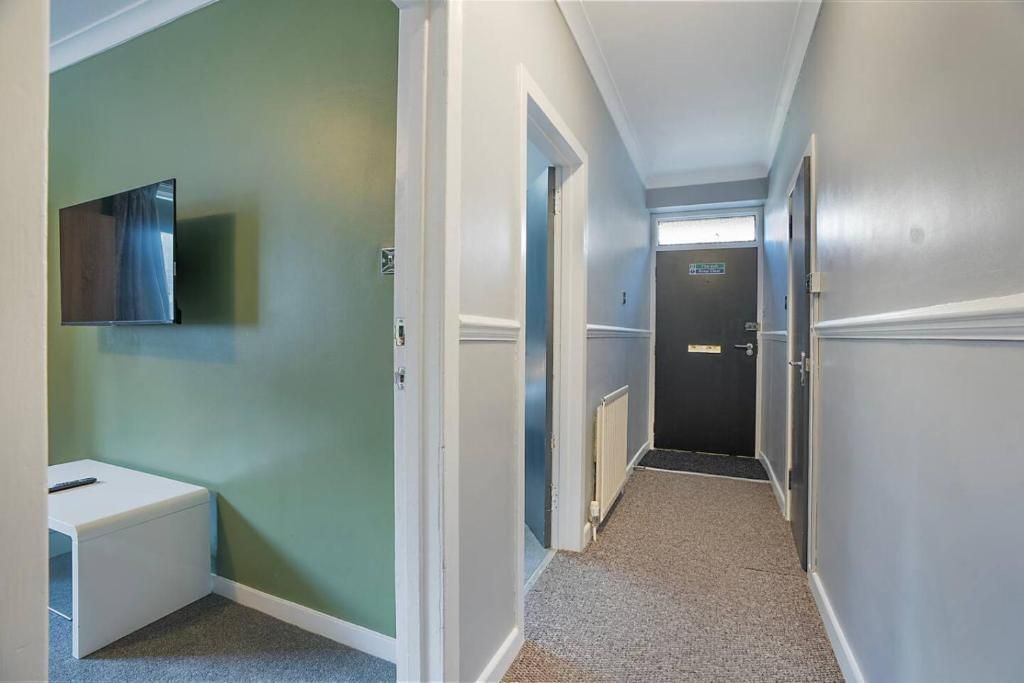 Property photo 2 of 26