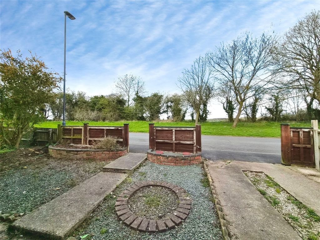 Property photo 2 of 17 Picture No. 14