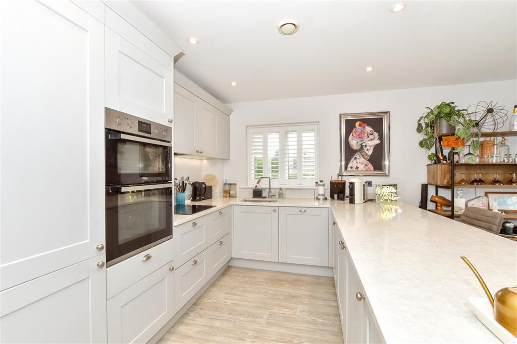 Property photo 3 of 15 Kitchen/Dining Room
