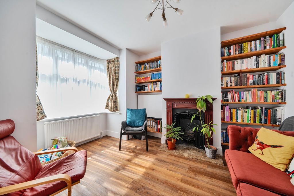 Property photo 2 of 17