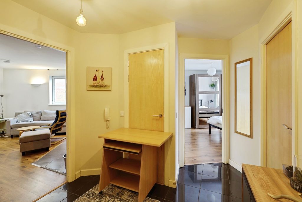 Property photo 2 of 13 Photo