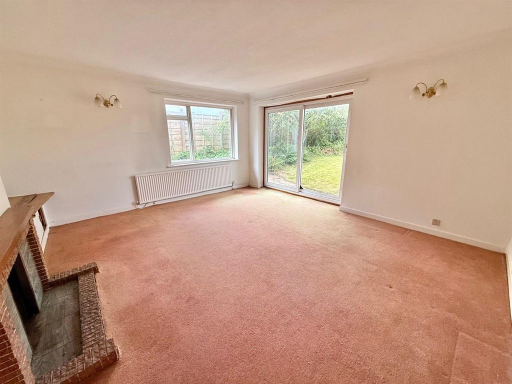 Property photo 3 of 16