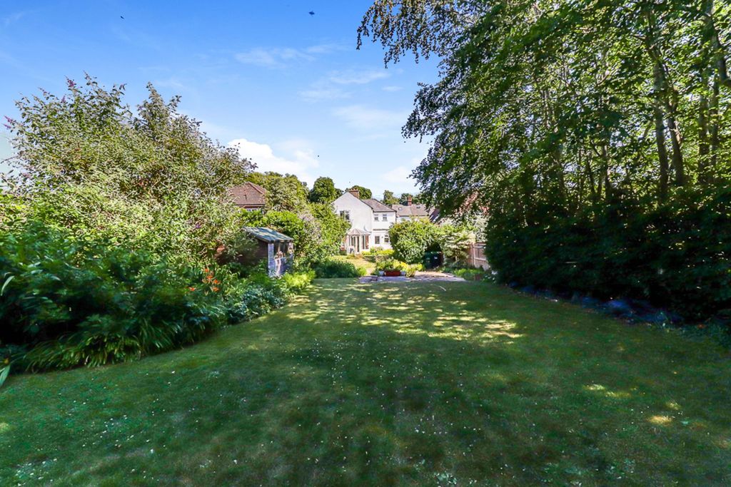 Property photo 3 of 28