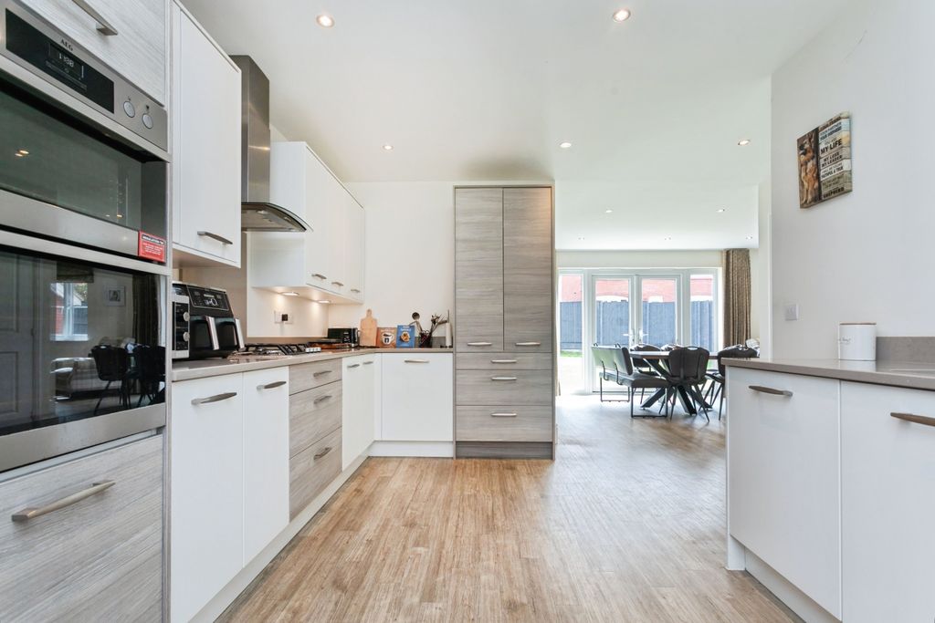 Property photo 2 of 21 030A6690-Edit