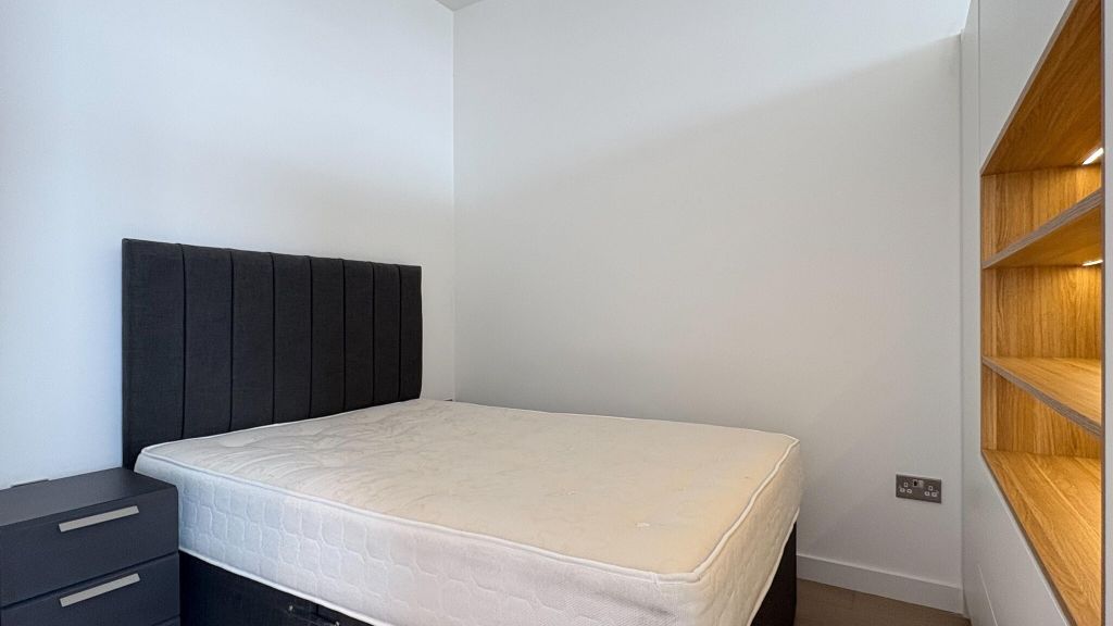 Property photo 3 of 19 Bedroom