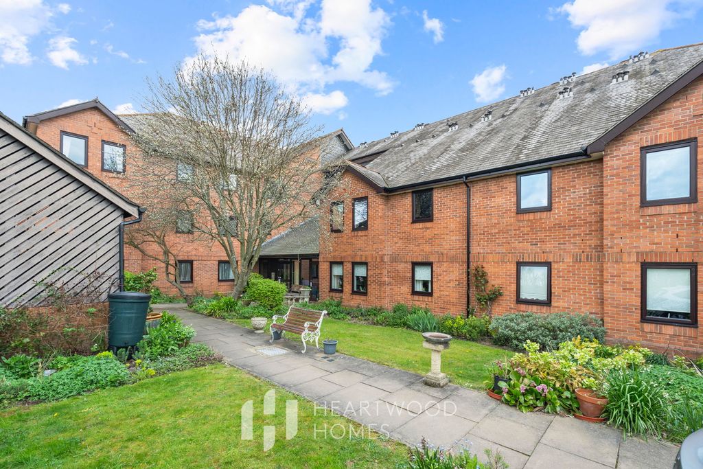 Property photo 1 of 12