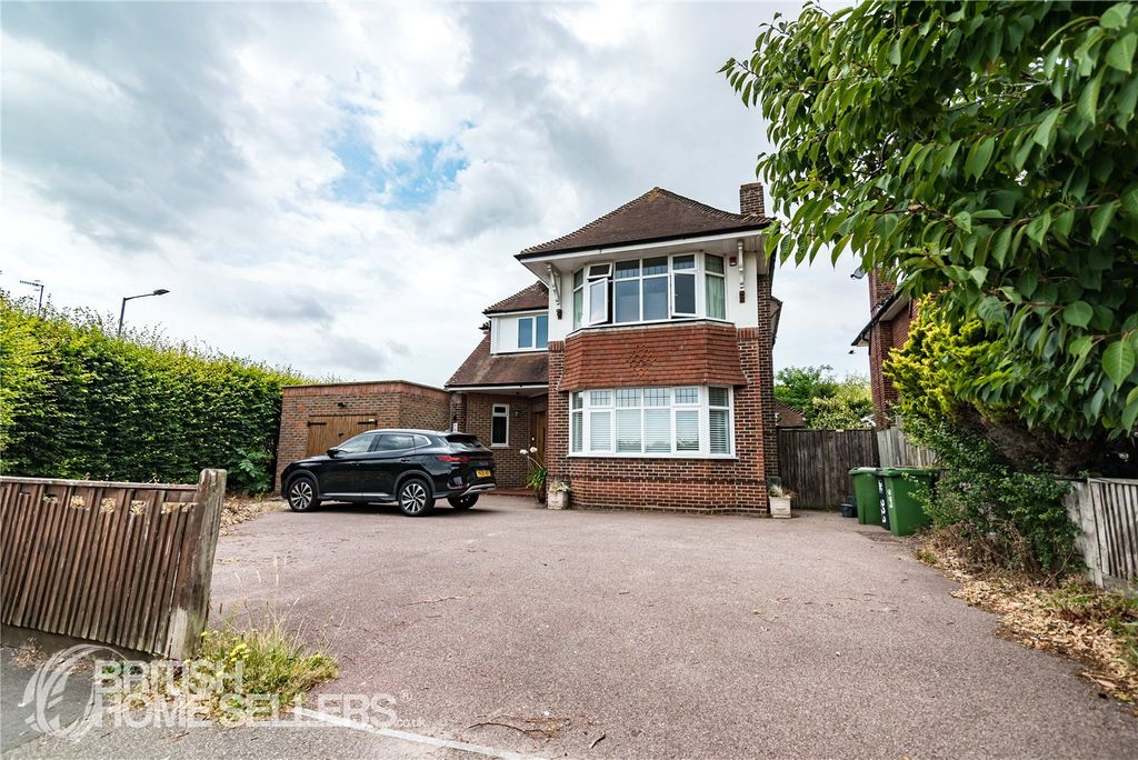 Property photo 1 of 21 Picture No. 13