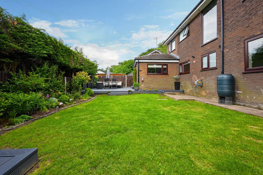 Property photo 2 of 64 4295572