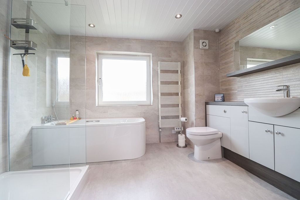 Property photo 3 of 36 Bathroom