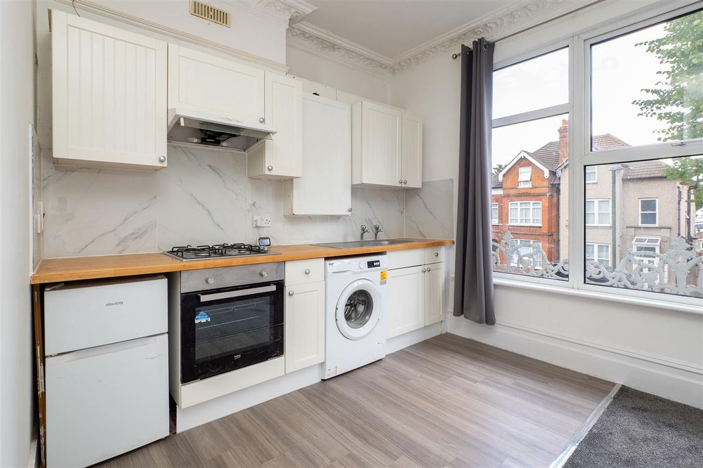 Property photo 2 of 8 St.Jr_New-004.Jpg