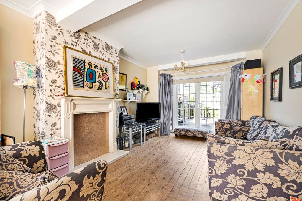 Property photo 2 of 17 Picture No. 03