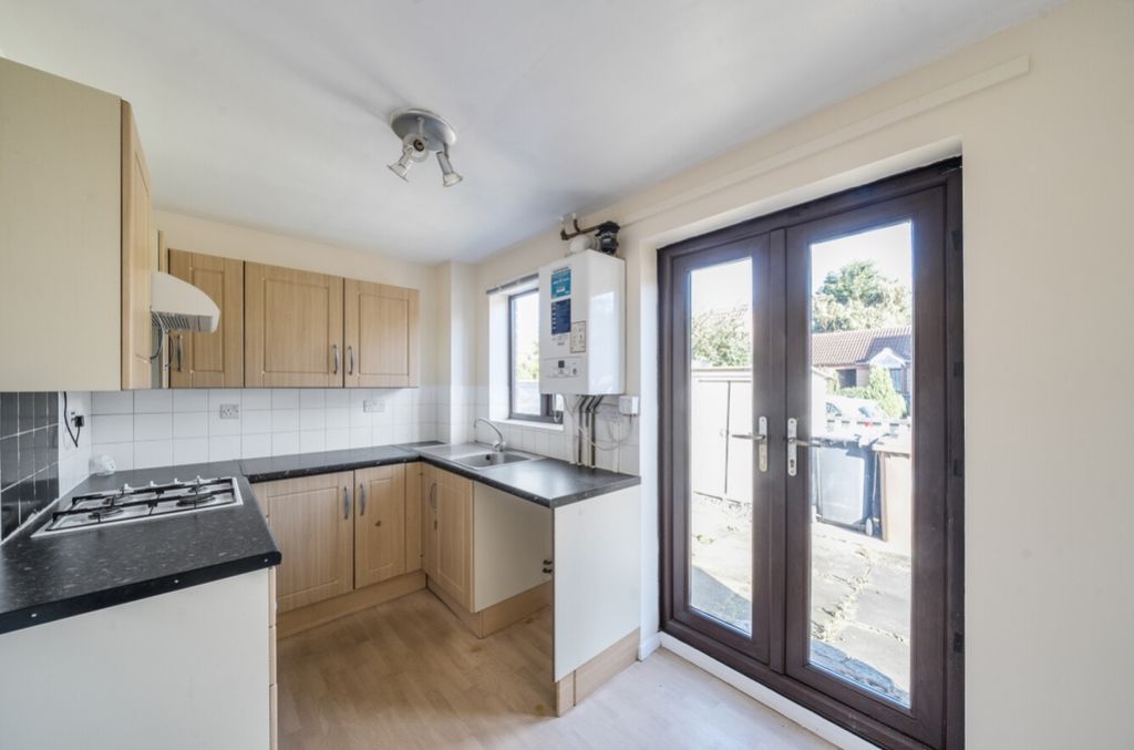 Property photo 2 of 10 Lrg_1355477-4-68c5254E2E2E6