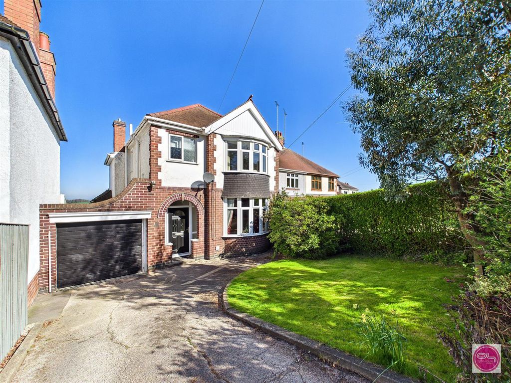 Property photo 2 of 31 Bretby Lane, Bretby (19).Jpg