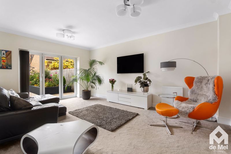 Property photo 3 of 25 Photo 15