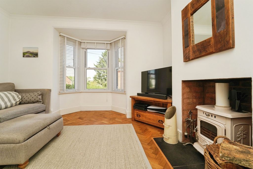 Property photo 3 of 18